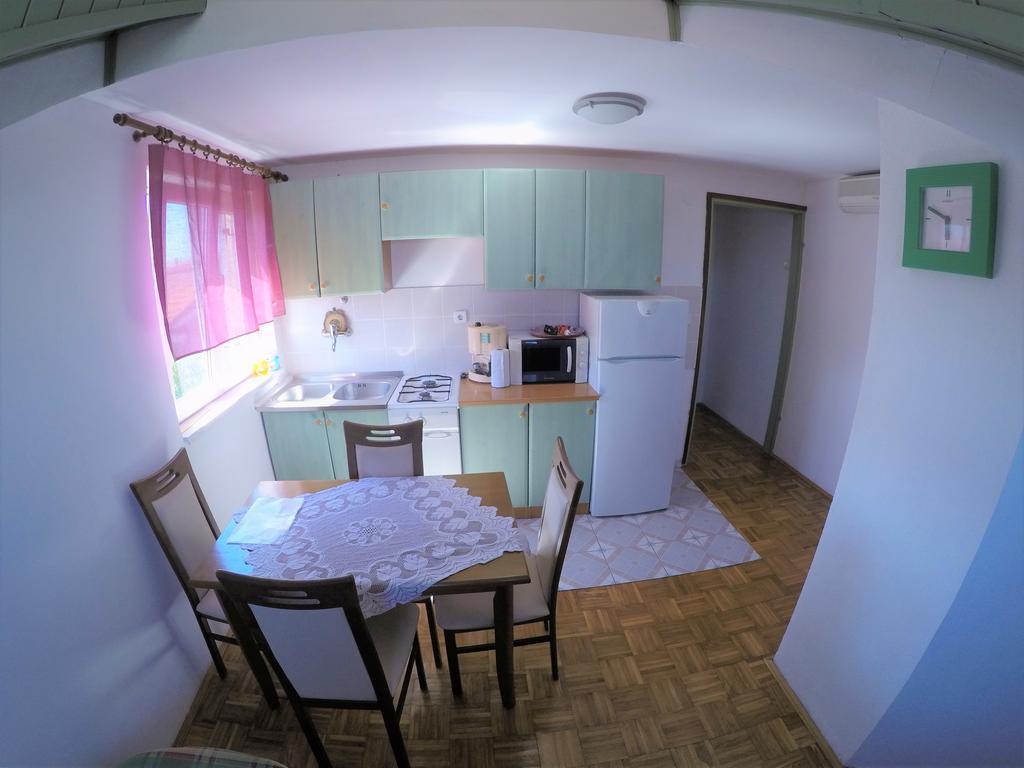 Orange City Apartment'S Repic Biograd Na Moru Bagian luar foto