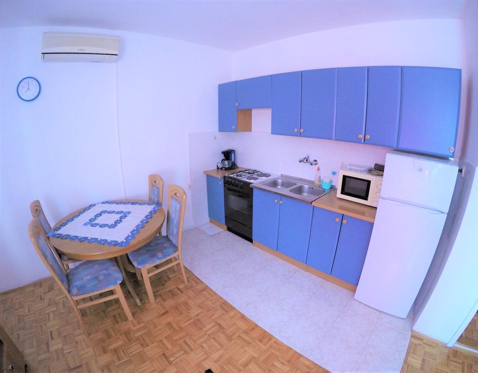 Orange City Apartment'S Repic Biograd Na Moru Bagian luar foto