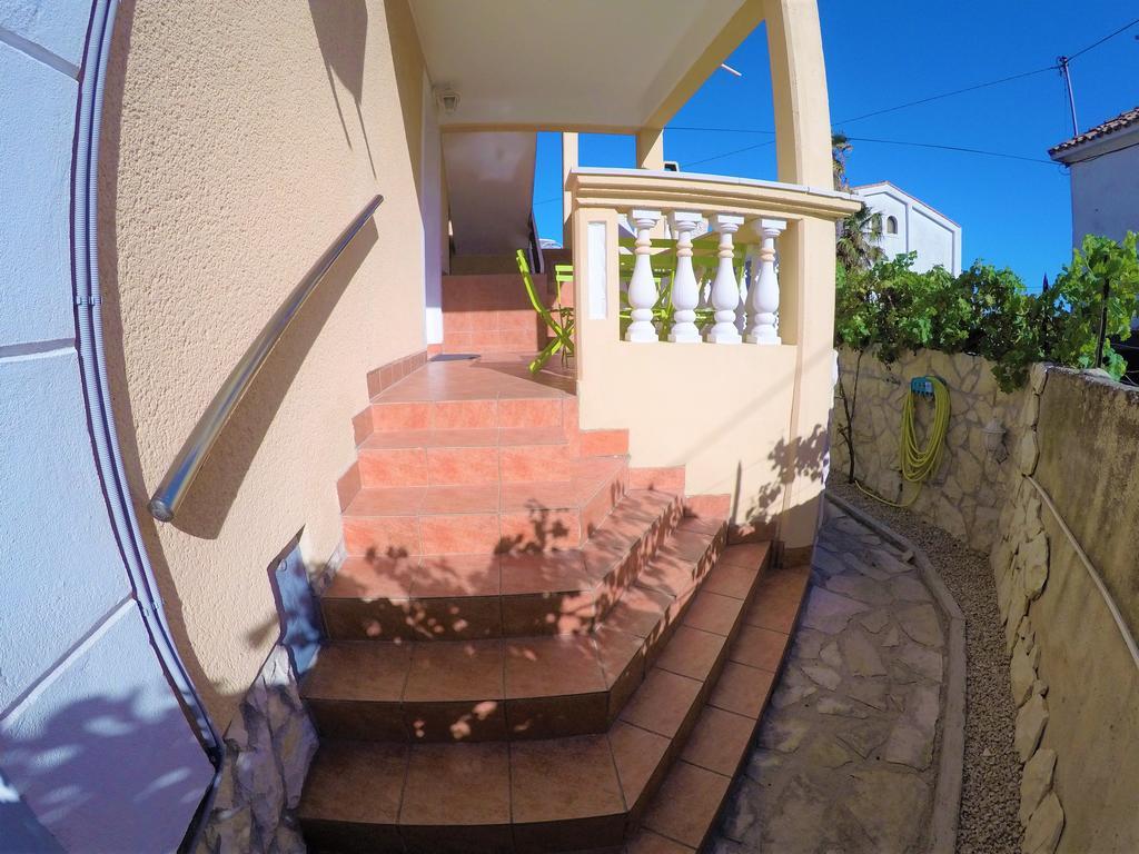 Orange City Apartment'S Repic Biograd Na Moru Bagian luar foto