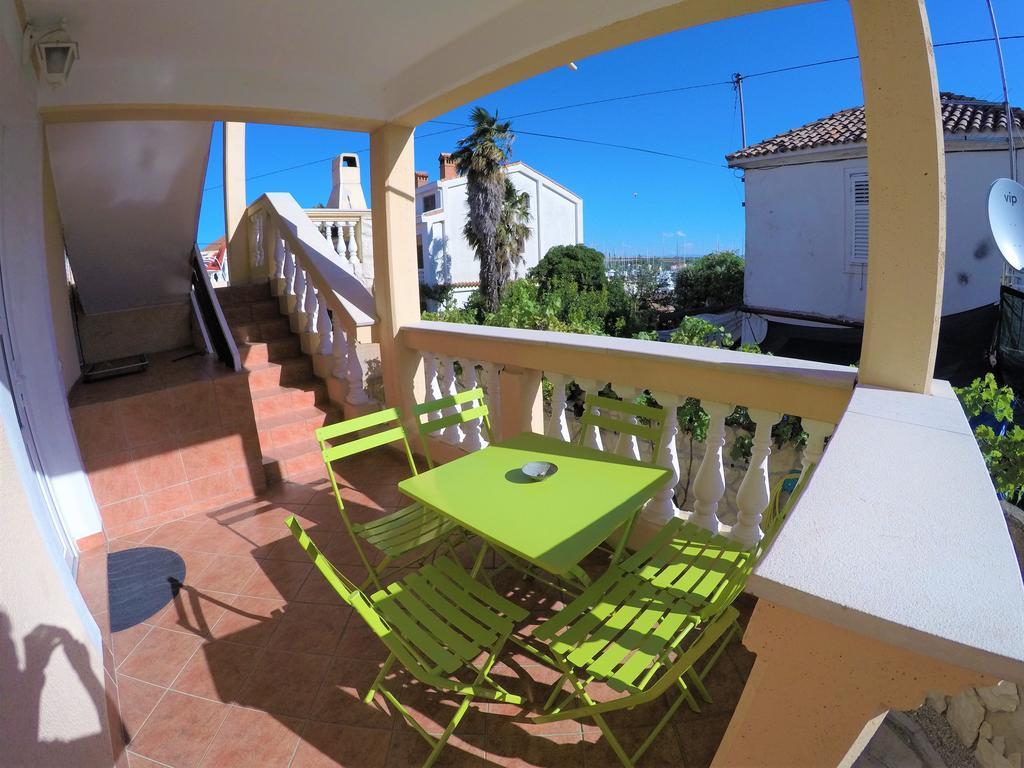 Orange City Apartment'S Repic Biograd Na Moru Bagian luar foto